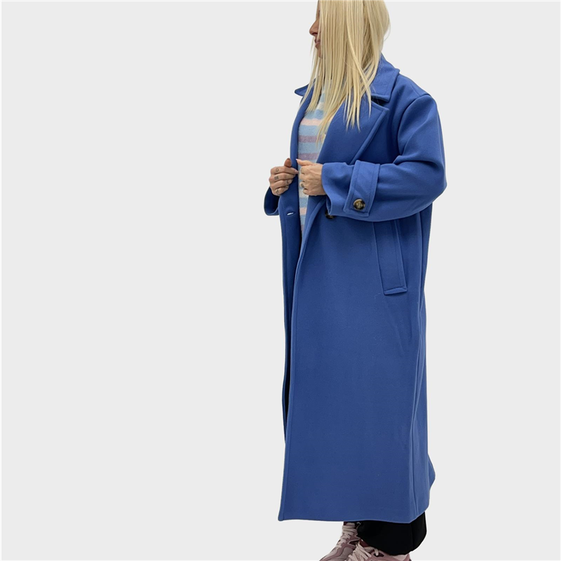 cappotto con cinturino sul polso vera